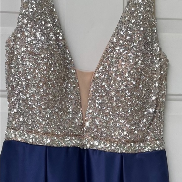 Navy Grad dress with sequins - Picture 2 of 9